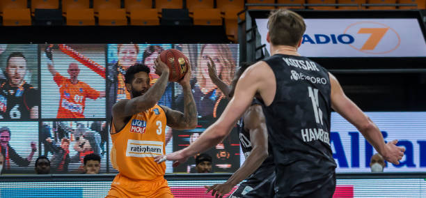 伴随人生阶 伴随人生阶